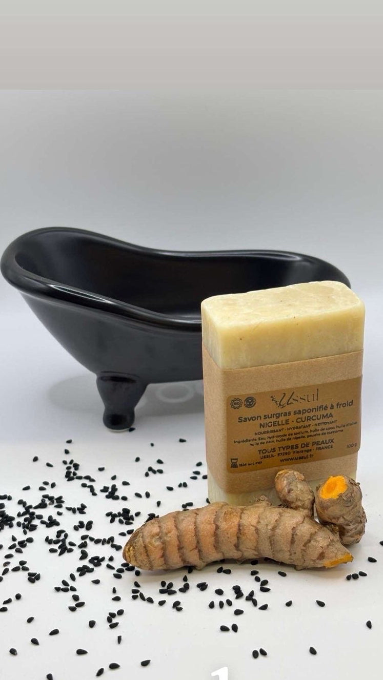 SAVON NIGELLE CURCUMA PURIFIE ET REDUIT LES IMPERFECTIONS UNIFORMISE LE TEINT ET ATTENUE LES TACHES ILLUMINE ET RAVIVE L ECLAT